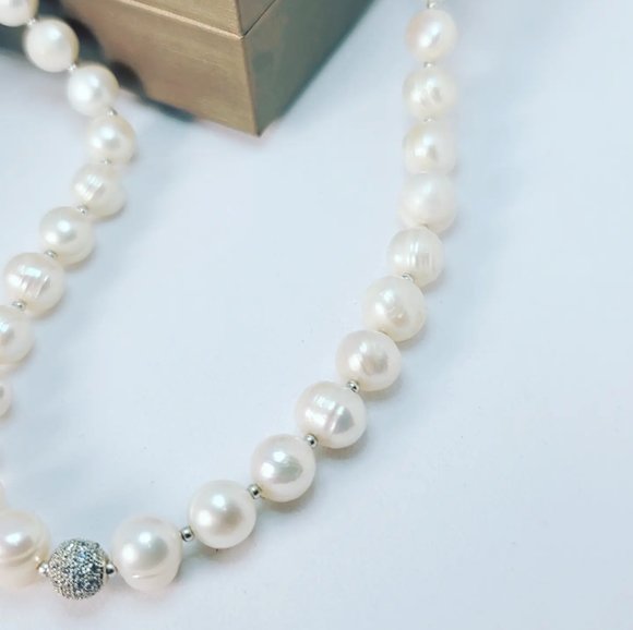 Freshwater Pearl Zirconia Charm necklace - Picture 2 of 4
